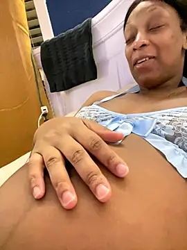 KLoveeee's cam snapshot