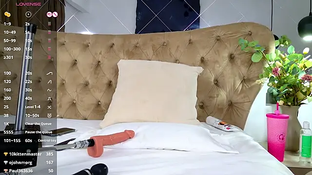 TiffanyWestX's cam snapshot