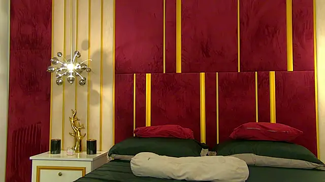 ChloeSins_'s cam snapshot