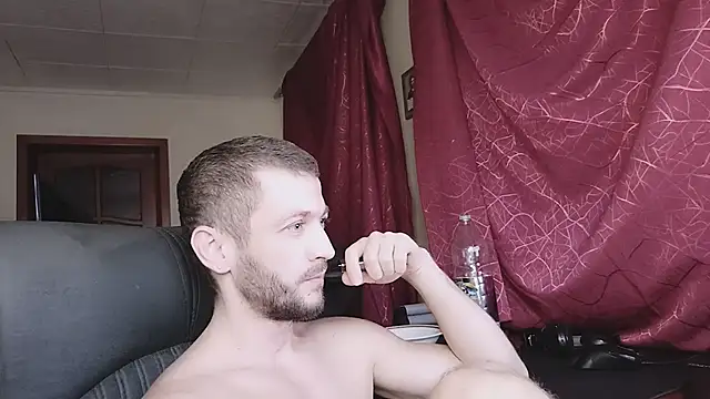 333Alone_in_theDark777's cam snapshot