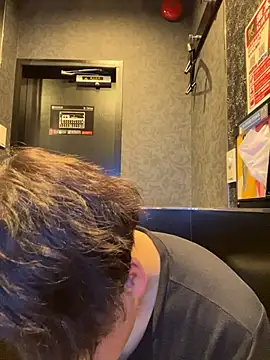 yuuki8910 live sex cam