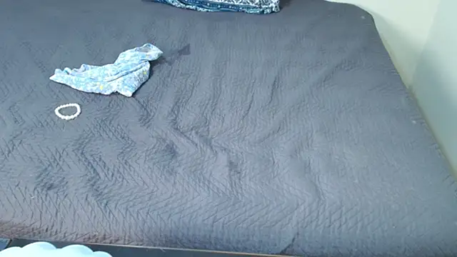 Chanelsexyy live sex cam