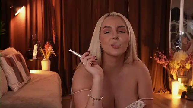 VictoriaMorrone live sex cam