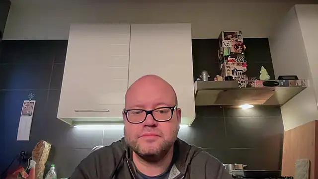 theitalianbear live sex cam