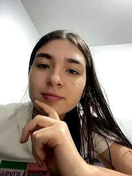 Valentina_ro live sex cam