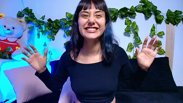 tati_cardenas's cam snapshot