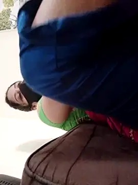 TAMIL_AMMUSRI's cam snapshot