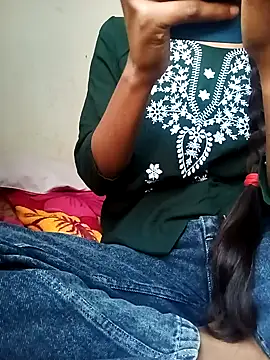 Riya_917's cam snapshot