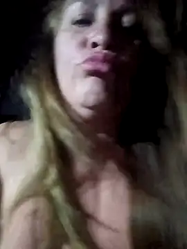 Tatitahot69 live sex cam