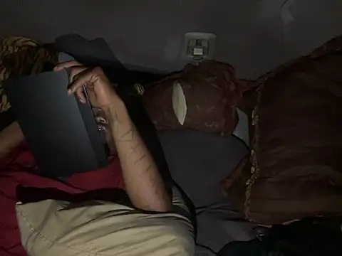 SlimeCrownzOut5 live sex cam