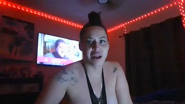 MsMoore live sex cam