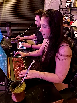 Hey-Hot live sex cam