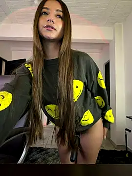 aly_golden_ live sex cam