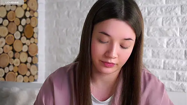 LowOncoming live sex cam