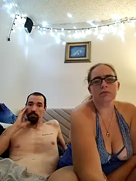 Kinkycouple0213's cam snapshot