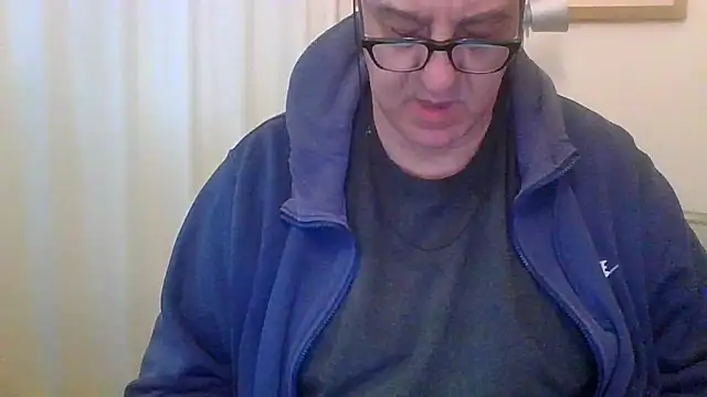 ANONIMO7735's Stripchat show and profile