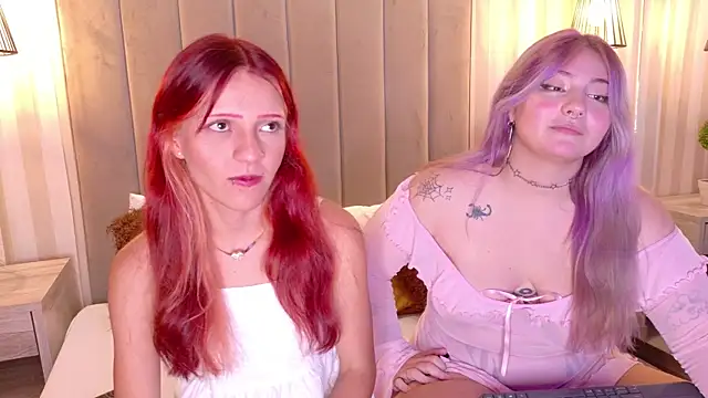 SukiandNaomi live sex cam