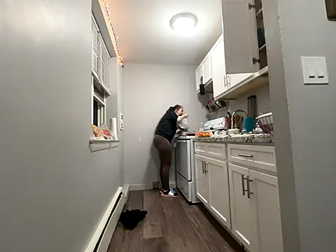 Snowbunnycake_131 live sex cam