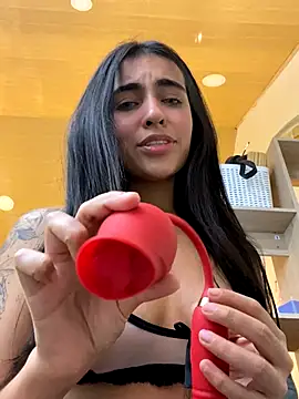 DaphneUwu live sex cam