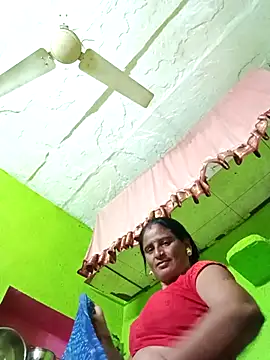 Quin_love143's cam snapshot