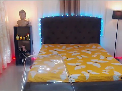 PlayfullOliviaTS live sex cam