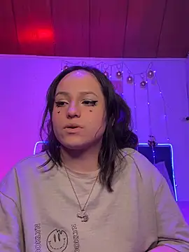 Eymmy_24's cam snapshot