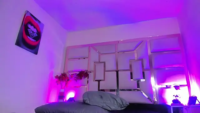 tamara_rouse1's cam snapshot