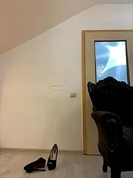 KeiraDark live sex cam