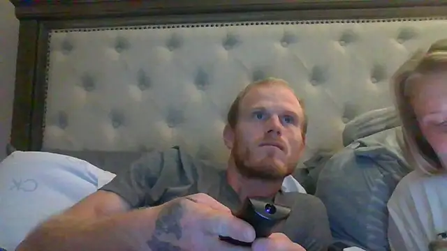 DIrtyDaddyDiggler221's web cam