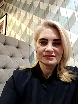 JennyOMay live sex cam