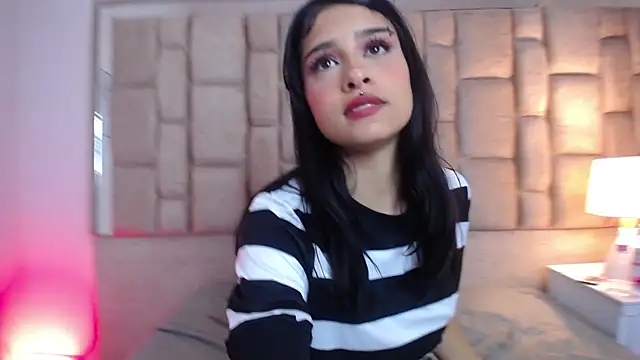 Mia_dulc44's cam snapshot