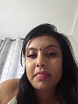 Indian_GlowingMiax live sex cam