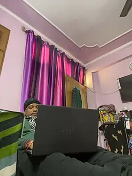 Dick_6inches_Delhi live sex cam