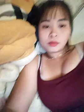 Squirrel-Pear live sex cam