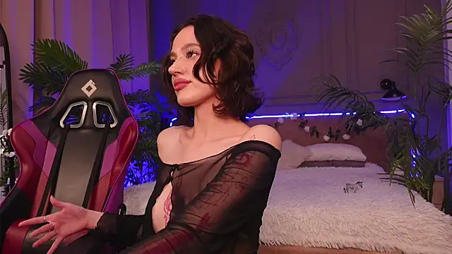 Devilinee live sex cam