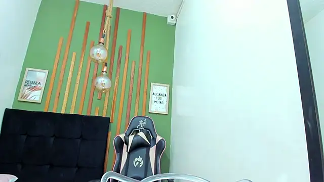 SofiaSexy_'s cam snapshot