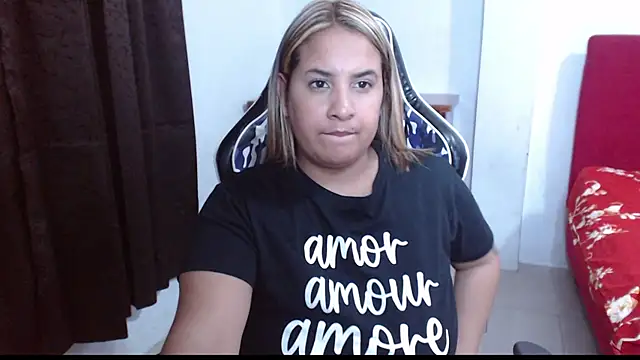 KathyHardcore69's cam snapshot