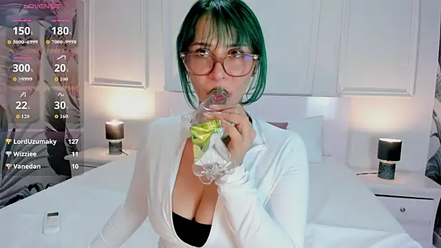 Ramona_Flower live sex cam