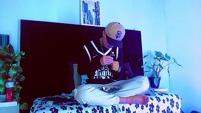 HannibalLester live sex cam