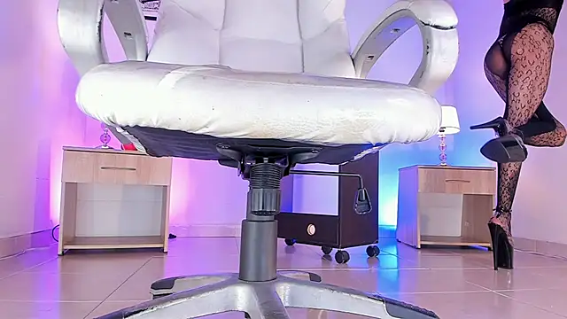 ArchieCollins live sex cam