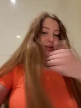 AndreaMood live sex cam