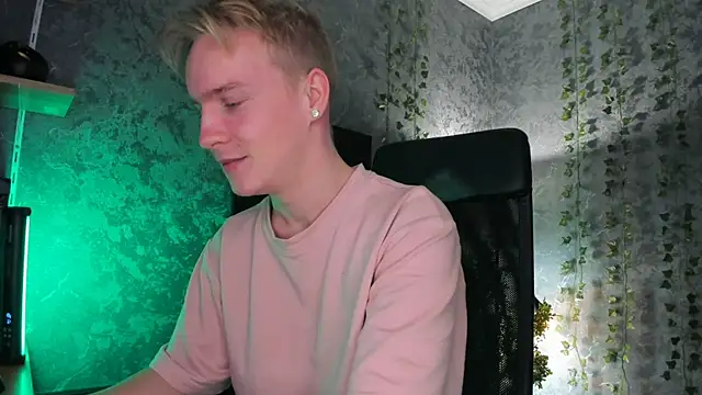 AlexxSweet live sex cam