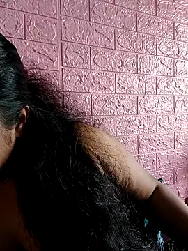 hornyriyanka live sex cam