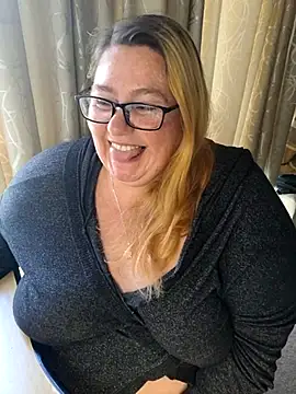 Iceprincess2bad4u live sex cam