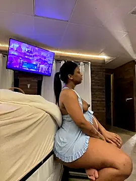 KLoveeee's cam snapshot