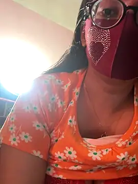 Saguphtah_Chattergy_22's cam snapshot