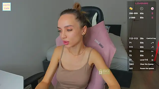 Lilith_Cain's cam snapshot