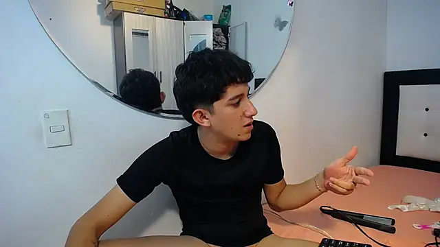 Dravith_Valery's cam snapshot