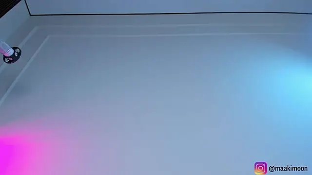 maakimo live sex cam