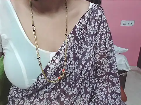 sunitha-3 live sex cam